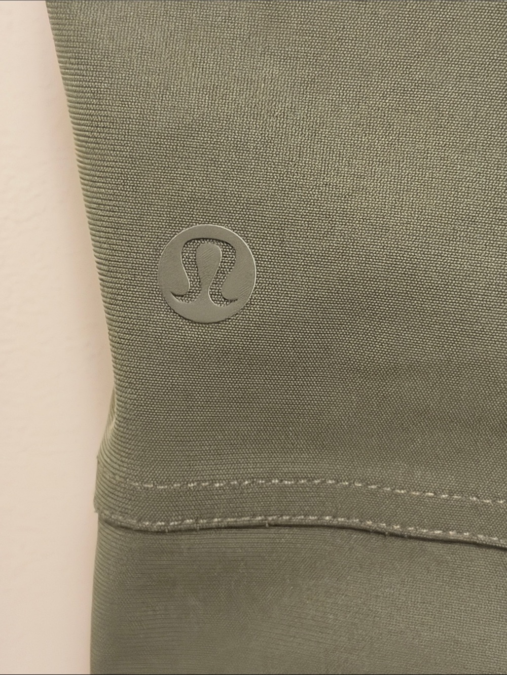Men's Lululemon ABC Pants, Olive Green - Size 32 - Picture 3 of 6